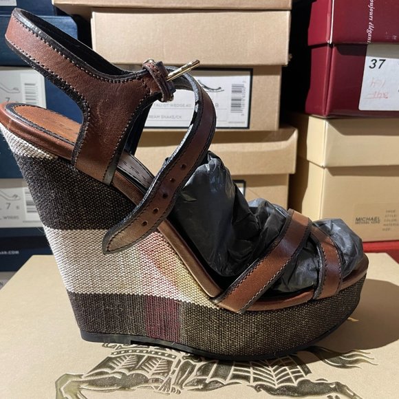 Burberry Whelan Wedge Sandle - Picture 1 of 8